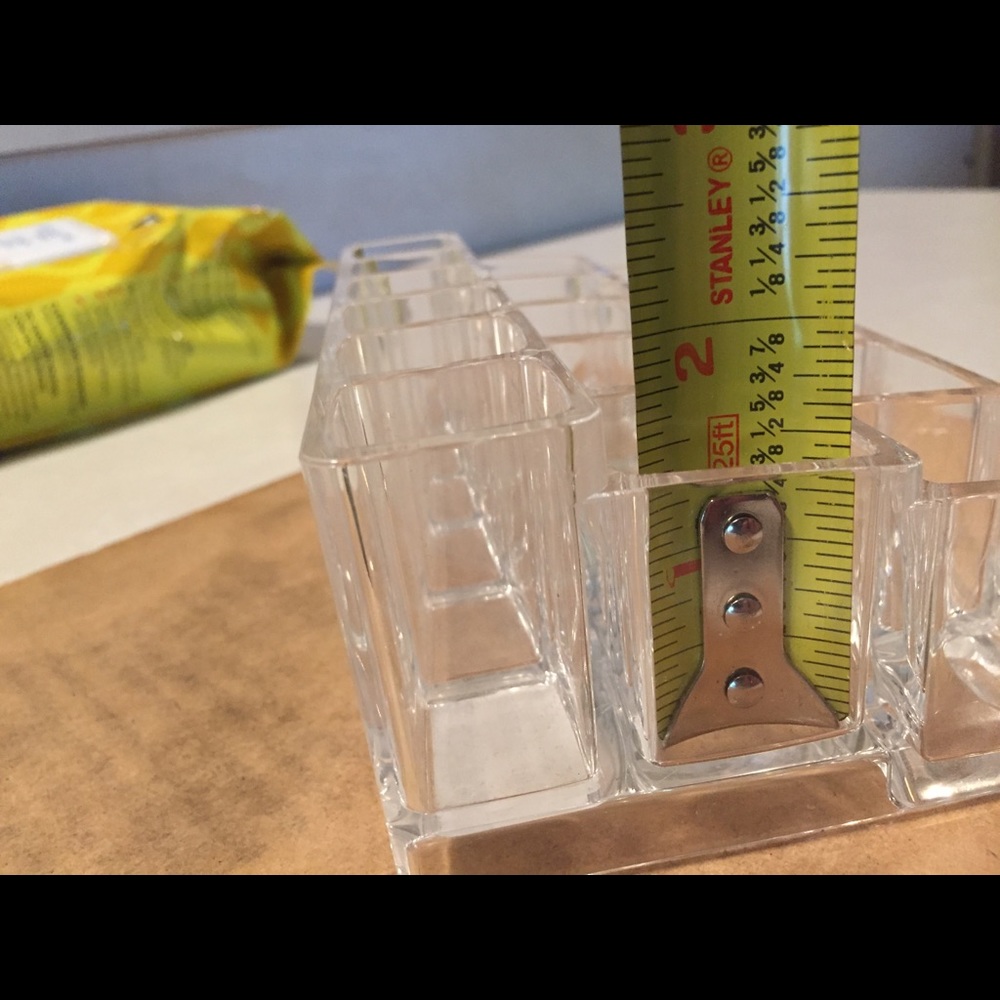 LIPSTICK ORGANIZER - Picture 6 of 7